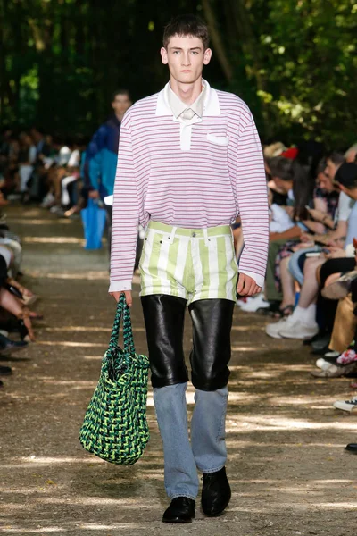 Look 33